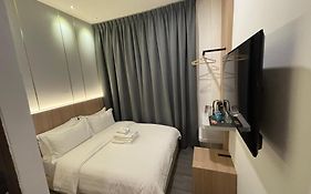 Red'S Hotel